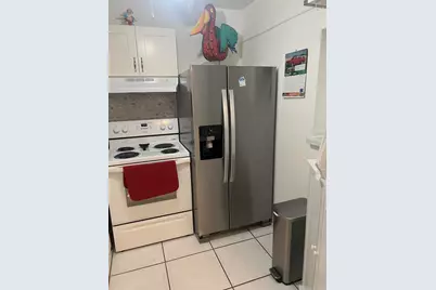 132 Berkshire F, West Palm Beach, FL 33417 - Photo 2