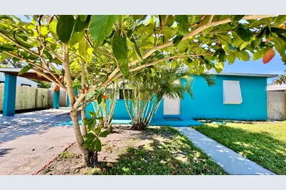 629 Troy Boulevard, West Palm Beach, FL 33409 - Photo 2