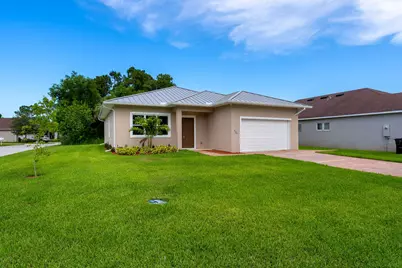 660 NE Moss Rose Place, Port Saint Lucie, FL 34983 - Photo 24
