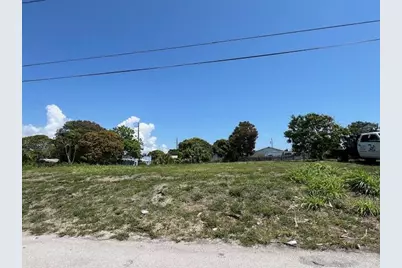 172 W 16th Street, Riviera Beach, FL 33404 - Photo 2