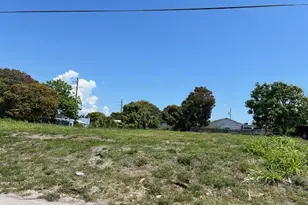 172 W 16th St, Riviera Beach, FL 33404 - Photo 1