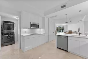 550 SE Mizner Blvd, Boca Raton, FL 33432 - Photo 1