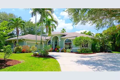 4292 SE Rainbows End, Stuart, FL 34997 - Photo 4