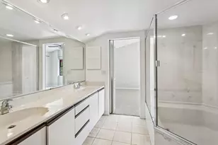 24 Uno Lago Dr, Juno Beach, FL 33408 - Photo 12