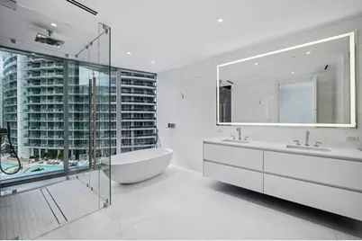 300 Biscayne Blvd Way #1907, Miami, FL 33131 - Photo 2