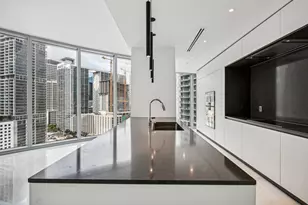 300 Biscayne Blvd Way, Miami, FL 33131 - Photo 4