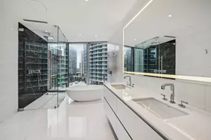 300 Biscayne Blvd Way, Miami, FL 33131 - Photo 2