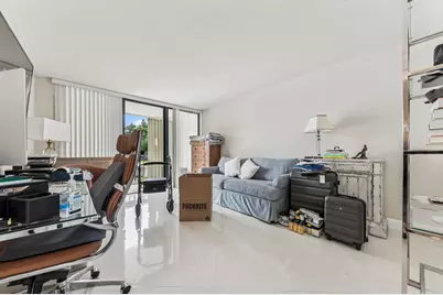 2000 Presidential Way #205, West Palm Beach, FL 33401 - Photo 8