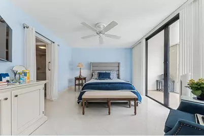 2000 Presidential Way #205, West Palm Beach, FL 33401 - Photo 6