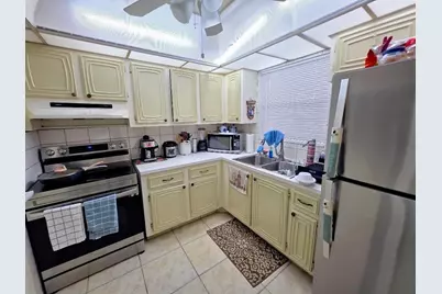 725 Lori Drive #206, Palm Springs, FL 33406 - Photo 6