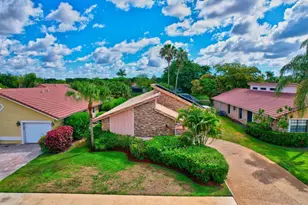 10204 Camelback Ln, Boca Raton, FL 33498 - Photo 4