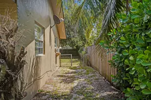 2886 Floral Rd, Lake Worth, FL 33462 - Photo 48