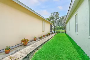 107 NW Summerville Ct, Port Saint Lucie, FL 34986 - Photo 26