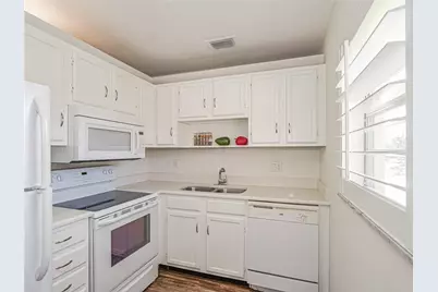 76 Royal Oak Drive #205, Vero Beach, FL 32962 - Photo 6