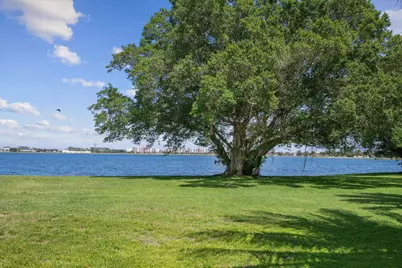 2 Firestone Circle, West Palm Beach, FL 33401 - Photo 44