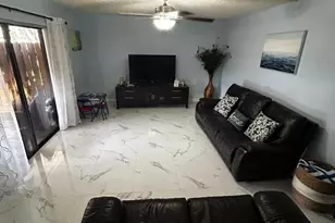 341 Lake Arbor Dr Dr, Lake Worth Beach, FL 33461 - Photo 2