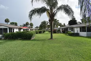 2930 Crosley Dr E, West Palm Beach, FL 33415 - Photo 20