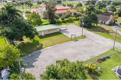 224 NW G Avenue, Belle Glade, FL 33430 - Photo 4