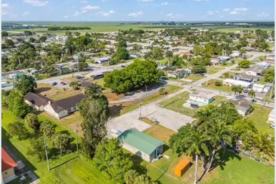224 NW G Avenue, Belle Glade, FL 33430 - Photo 2