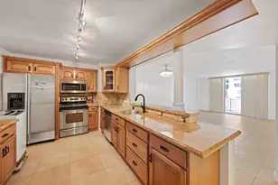 1147 Hillsboro Mile, Pompano Beach, FL 33062 - Photo 14