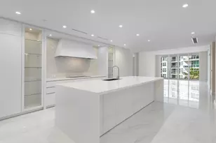 220 SE Mizner Blvd, Boca Raton, FL 33432 - Photo 6