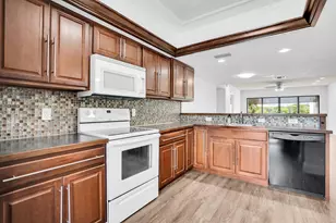 1701 Presidential Way, West Palm Beach, FL 33401 - Photo 14