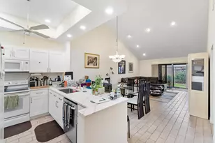 10900 Waterberry Ct, Boca Raton, FL 33498 - Photo 10