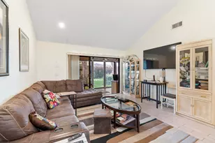 10900 Waterberry Ct, Boca Raton, FL 33498 - Photo 8