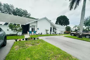 10900 Waterberry Ct, Boca Raton, FL 33498 - Photo 4