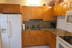 2581 N Garden 202 Dr N, Lake Worth, FL 33461 - Photo 1