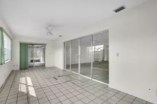 6113 Rainbow Cir, Greenacres, FL 33463 - Photo 20