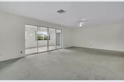 6113 Rainbow Circle, Greenacres, FL 33463 - Photo 10