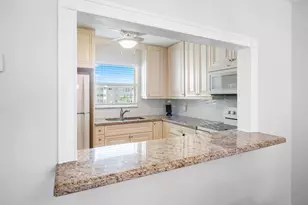 715 Lori Dr, Lake Worth Beach, FL 33461 - Photo 4