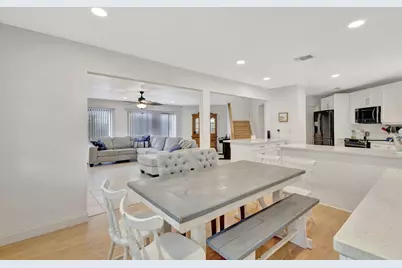 146 Weybridge Circle #B, Royal Palm Beach, FL 33411 - Photo 6