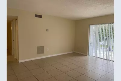405 W Executive Center Drive #208, West Palm Beach, FL 33401 - Photo 8