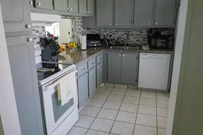 106 Lake Helen Drive, West Palm Beach, FL 33411 - Photo 4