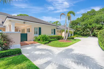 2940 Marys Way, Palm Beach Gardens, FL 33410 - Photo 4