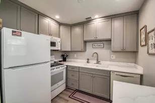 2929 SE Ocean Blvd, Stuart, FL 34996 - Photo 8