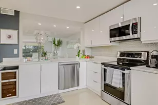 6698 10th Ave N, Lake Worth, FL 33467 - Photo 2