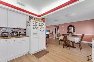 2745 Cambridge Rd, Lake Worth, FL 33462 - Photo 14