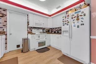 2745 Cambridge Rd, Lake Worth, FL 33462 - Photo 12