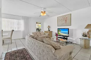 700 Village Green Ct, Lake Worth Beach, FL 33461 - Photo 4