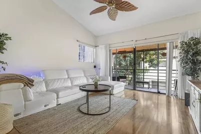 12 Via De Casas Sur #203, Boynton Beach, FL 33426 - Photo 2