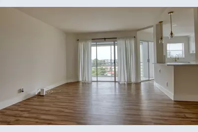 3590 Via Poinciana #614, Lake Worth, FL 33467 - Photo 6