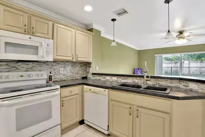 4066 Crescent Creek Street, Coconut Creek, FL 33073 - Photo 2