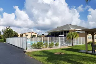 2151 NE 1st Ct, Boynton Beach, FL 33435 - Photo 14