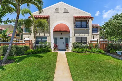15 Uno Lago Drive #15, Juno Beach, FL 33408 - Photo 2