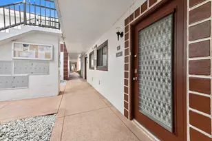 15451 Pembridge Dr, Delray Beach, FL 33484 - Photo 2