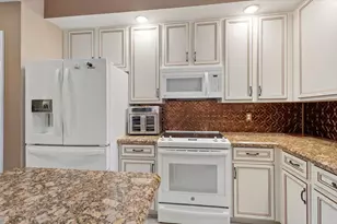 1634 SW Harbour Isles Cir, Port Saint Lucie, FL 34986 - Photo 18