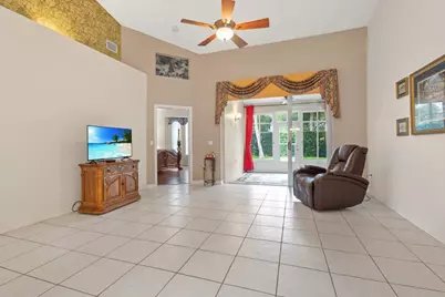 1634 SW Harbour Isles Circle #89, Port Saint Lucie, FL 34986 - Photo 24